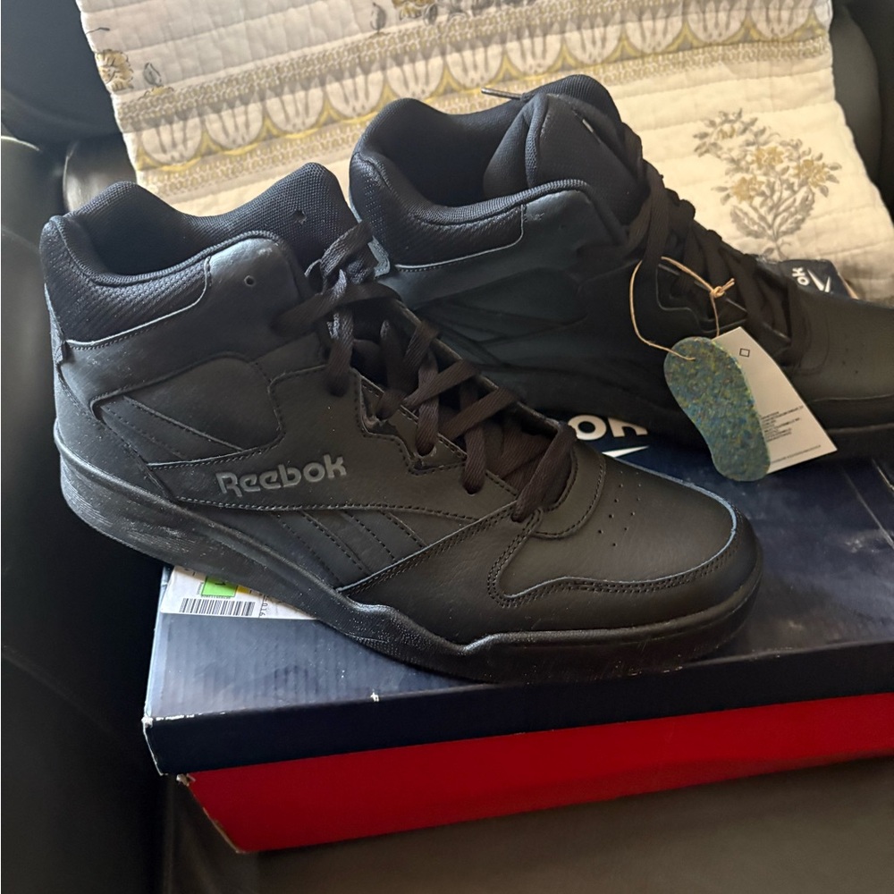 Reebok Men's Black Mid-Top Sneakers